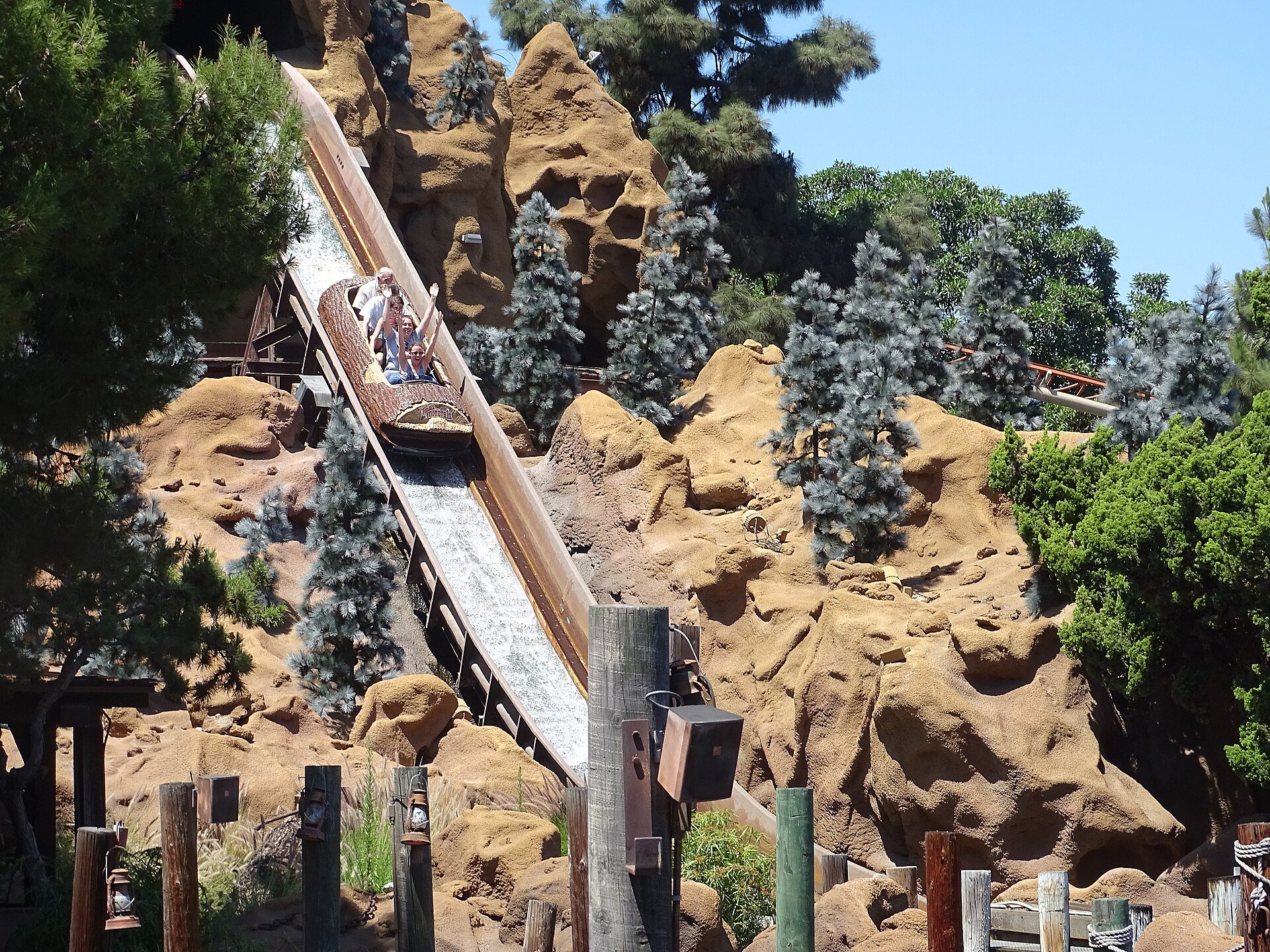 Timber Mountain Log Ride descending at Knott's Berry Farm