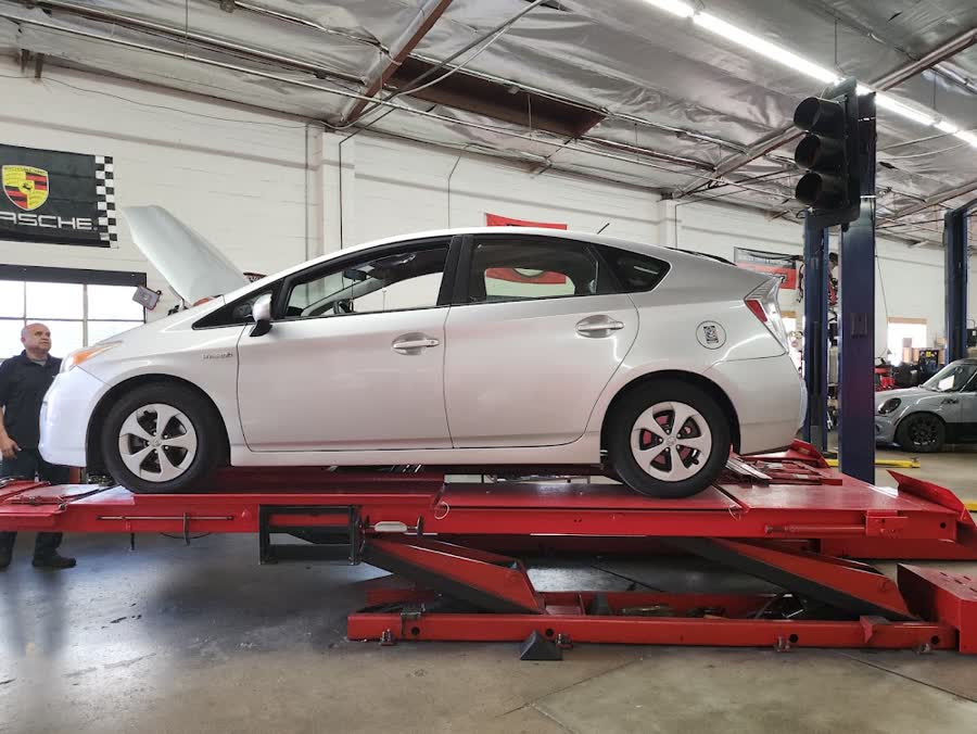 One Way Auto Repair & Service photo 3