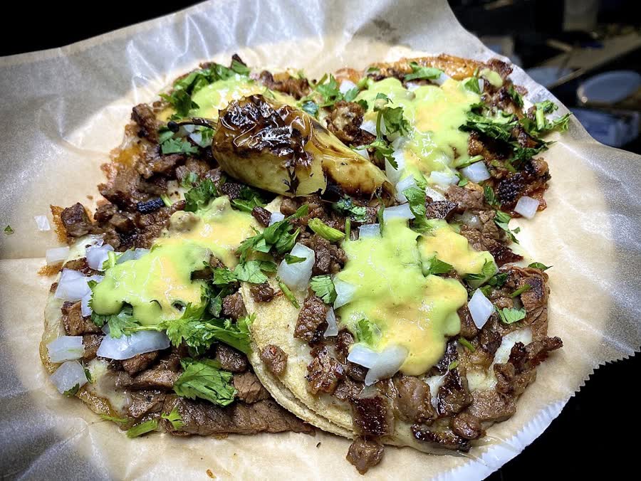 Tacos Los Cholos photo 3