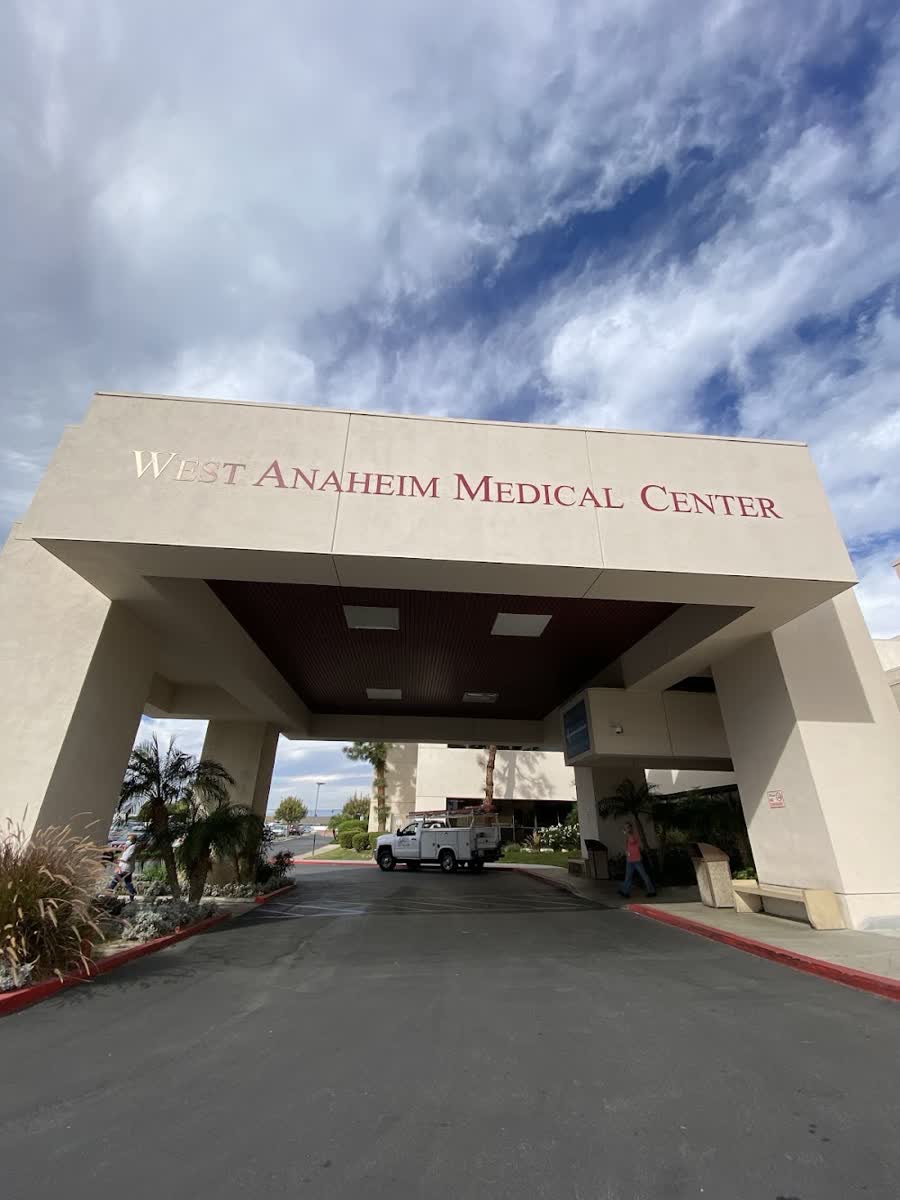 West Anaheim Medical Center photo 4